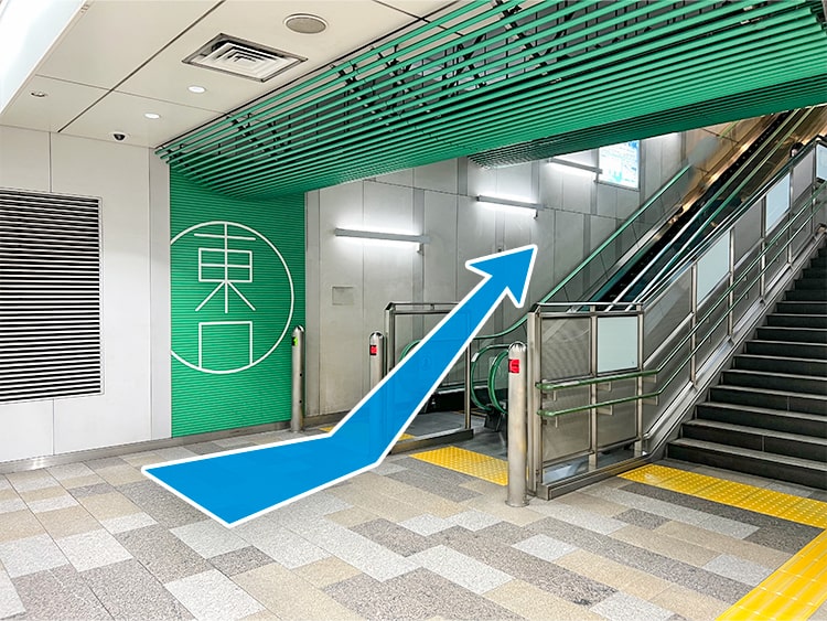 エレベーターで地上階まで上がります。