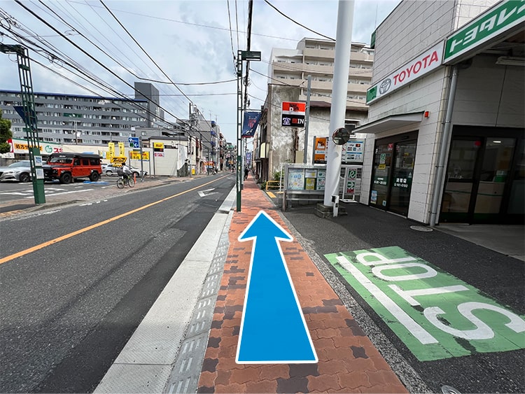 再び道なりに進みます。